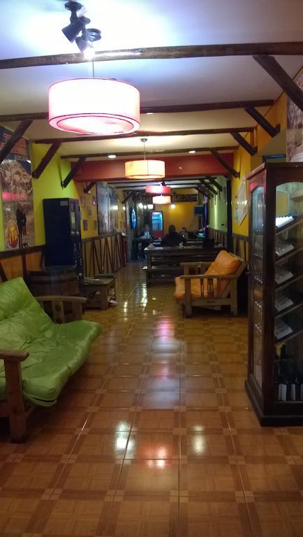 Albergue Campo Base Youth