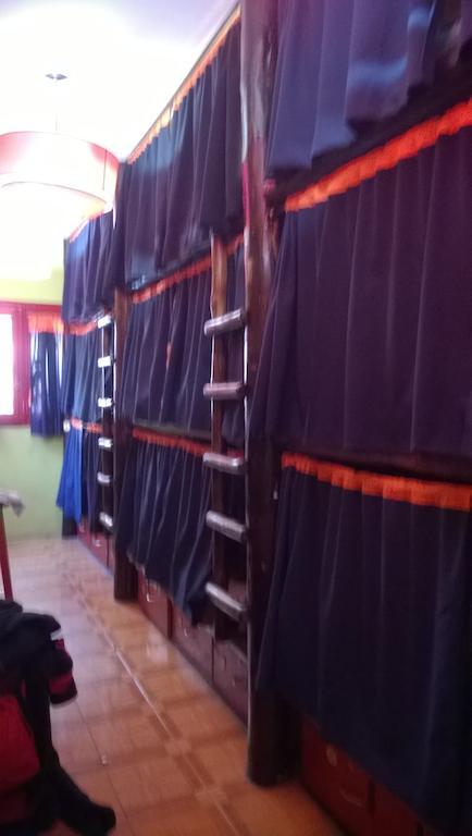 Albergue Campo Base Youth