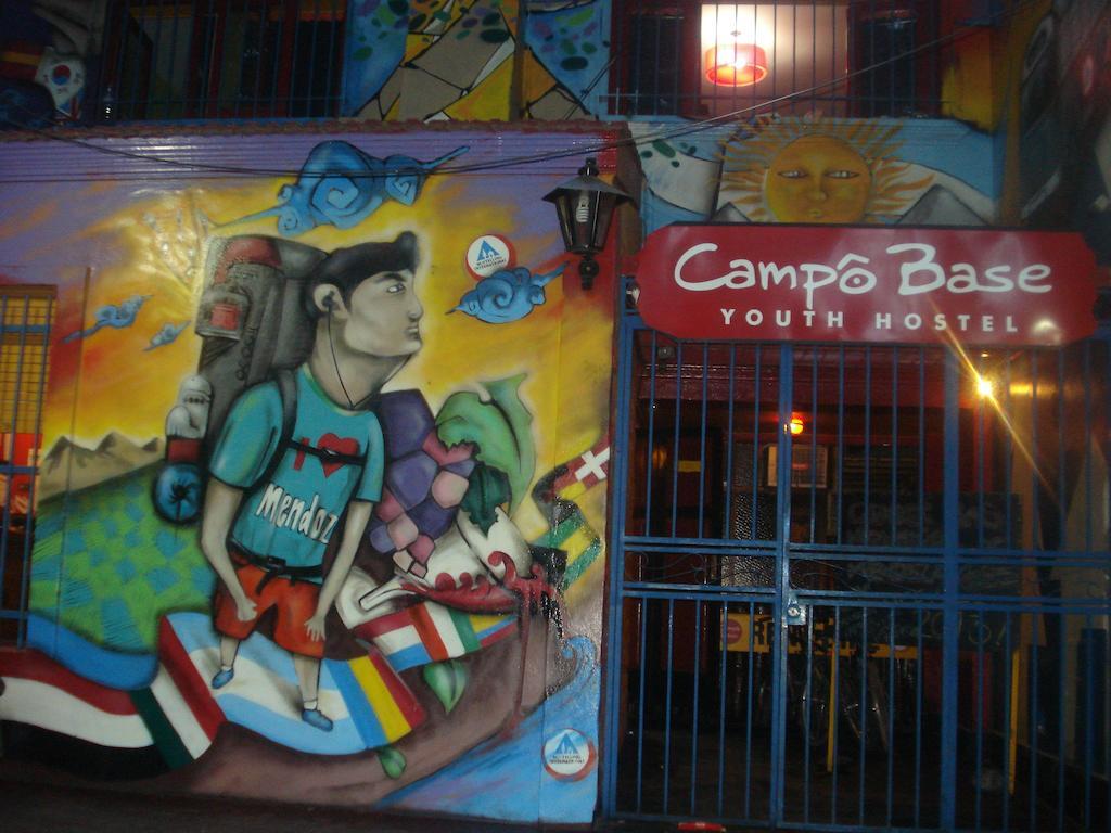 Campo Base Youth Albergue