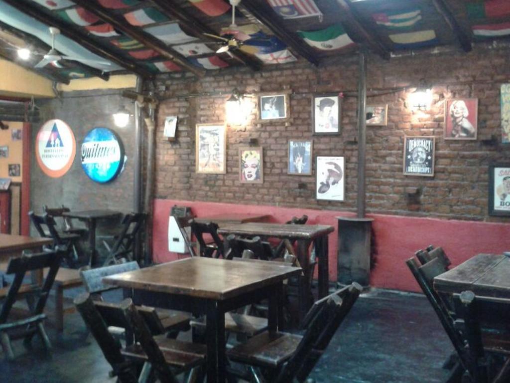 Albergue Campo Base Youth *